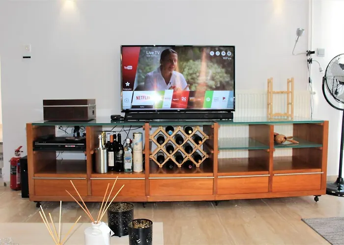 Naftilos Blue View Retreat