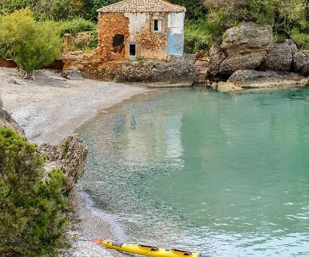 Casa de Férias Naftilos Blue View Retreat