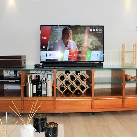 Naftilos Blue View Retreat