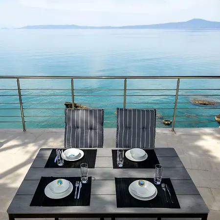 Naftilos Blue View Retreat *