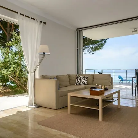 Naftilos Blue View Retreat Holiday home