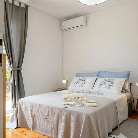 Naftilos Blue View Retreat Avia