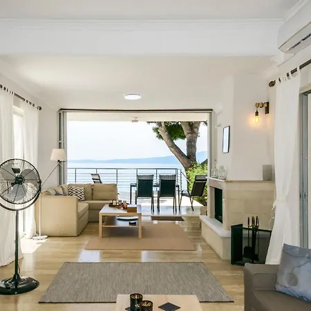 Naftilos Blue View Retreat Feriehus *