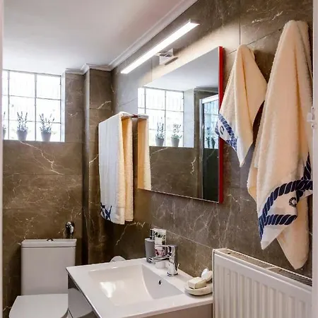 Naftilos Blue View Retreat Avia