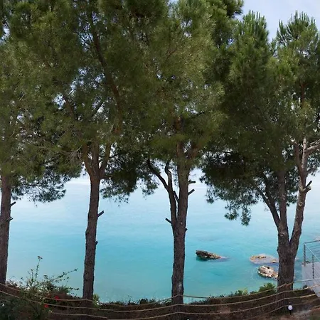 Naftilos Blue View Retreat *