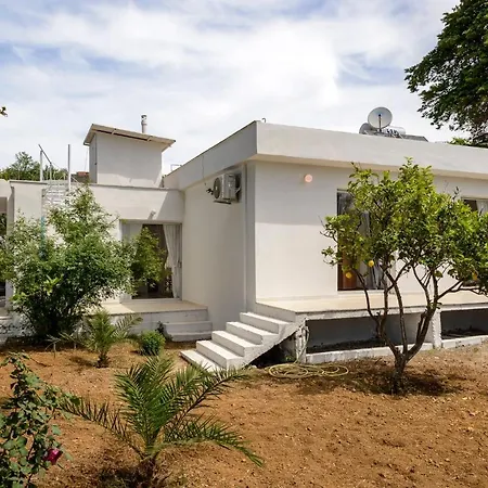 Naftilos Blue View Retreat Feriehus