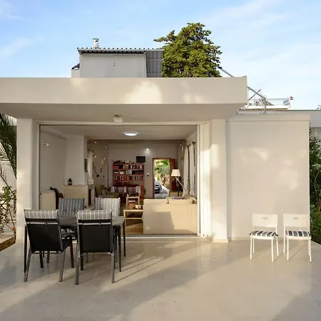 Naftilos Blue View Retreat