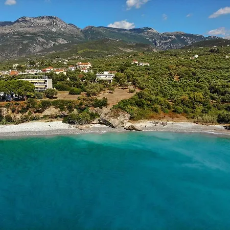 Naftilos Blue View Retreat Feriehus