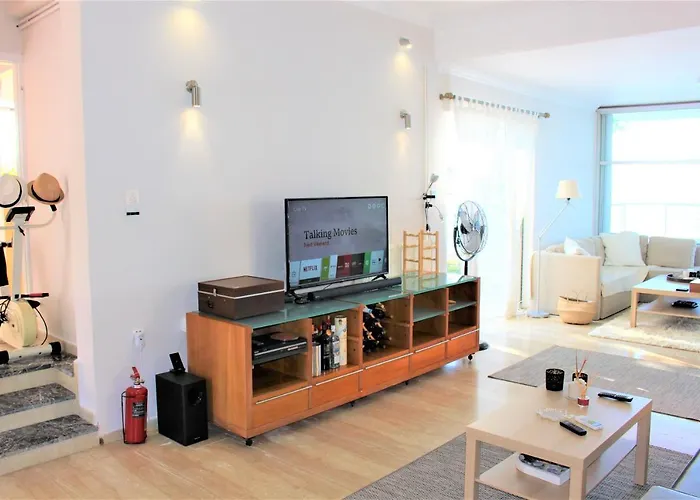 Naftilos Blue View Retreat بيت للعطل *