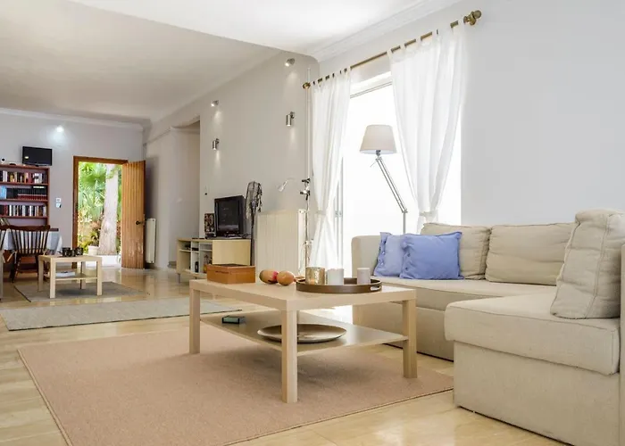 Naftilos Blue View Retreat *