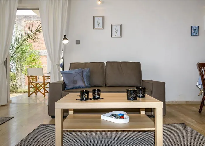 Naftilos Blue View Retreat * Αβία